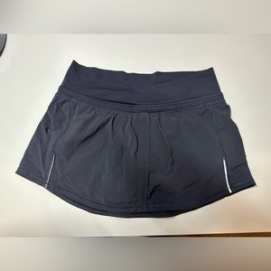 Lululemon skirt size 4
